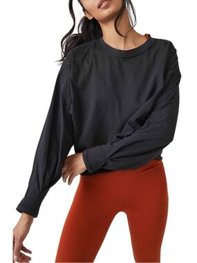 Free People Inspire Layer Top
Color: Black